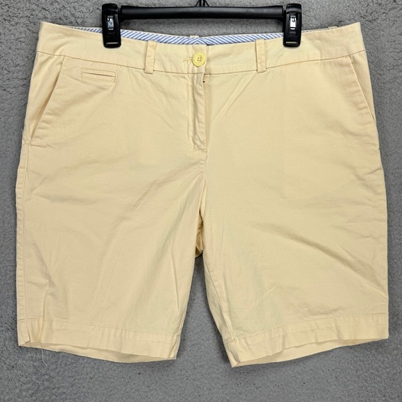 Tommy Hilfiger Women Khakis Shorts 16 Yellow Flat Front Stretch Logo 100% Cotton - Picture 1 of 9